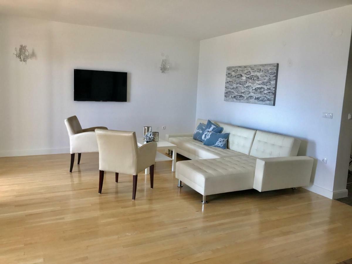 Apartments Villa Lux Dugi Rat Ngoại thất bức ảnh